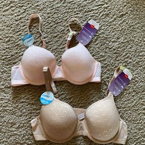 NWT Bundle of Hanes ComfortFlex Fit Easywire T-Shirt Bras